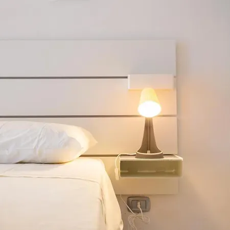 Rosa 3* איסקיה